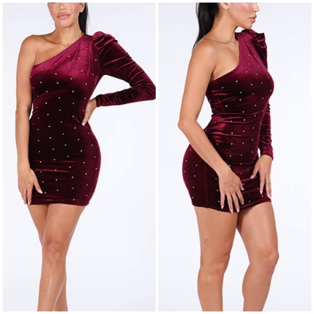 Stunning holiday asymmetric velvet dress